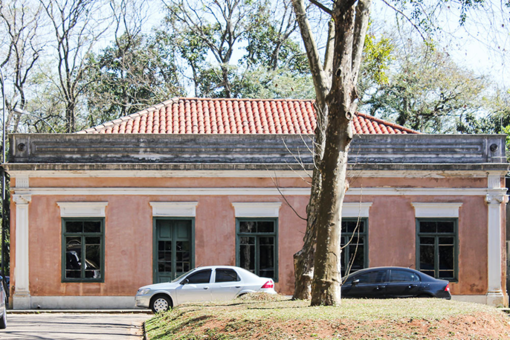 O Museu da Vacina ocupa a Casa Rosa, prédio histórico do Butantan