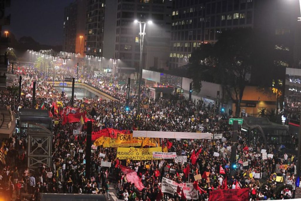 Junho de 2013: ato em São Paulo
