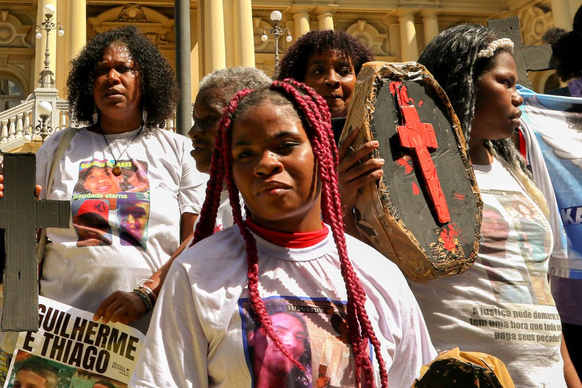 Protesto contra o assassinato de adolescentes e jovens negros