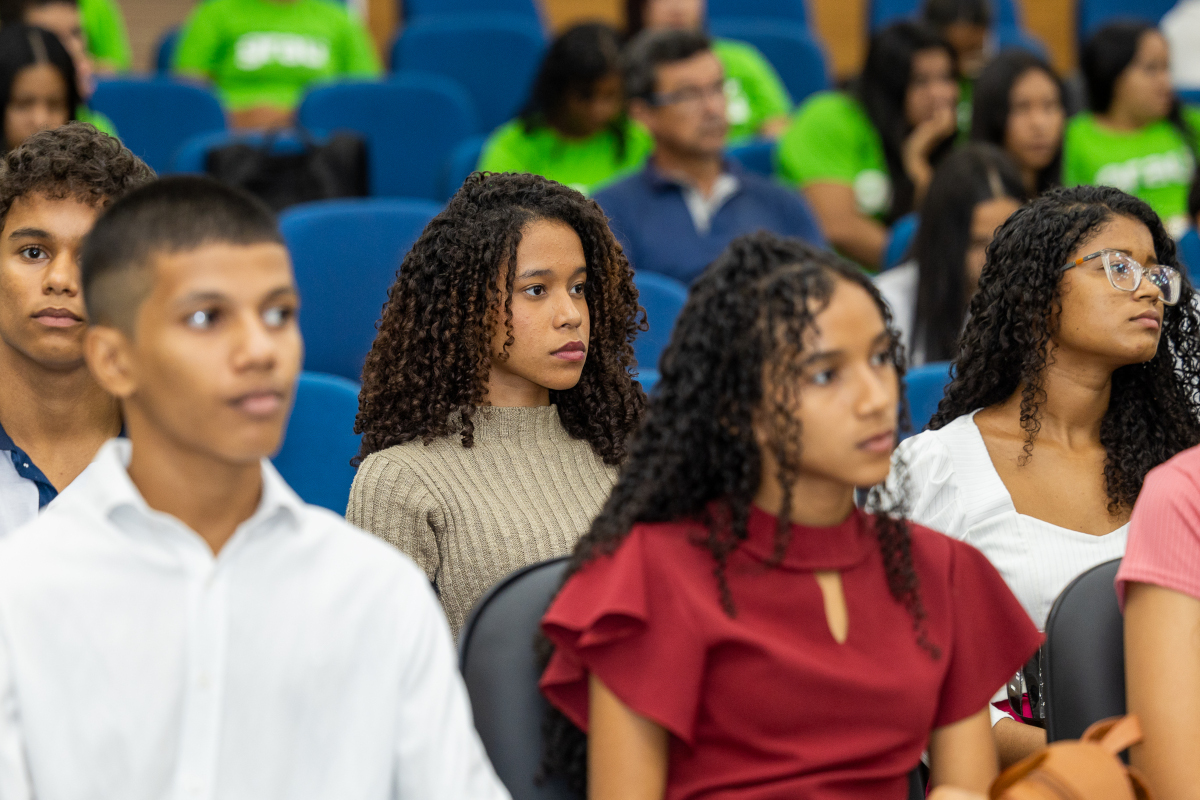 Escola Legislativa de Marabá engaja jovens cidadãos na política no Pará.