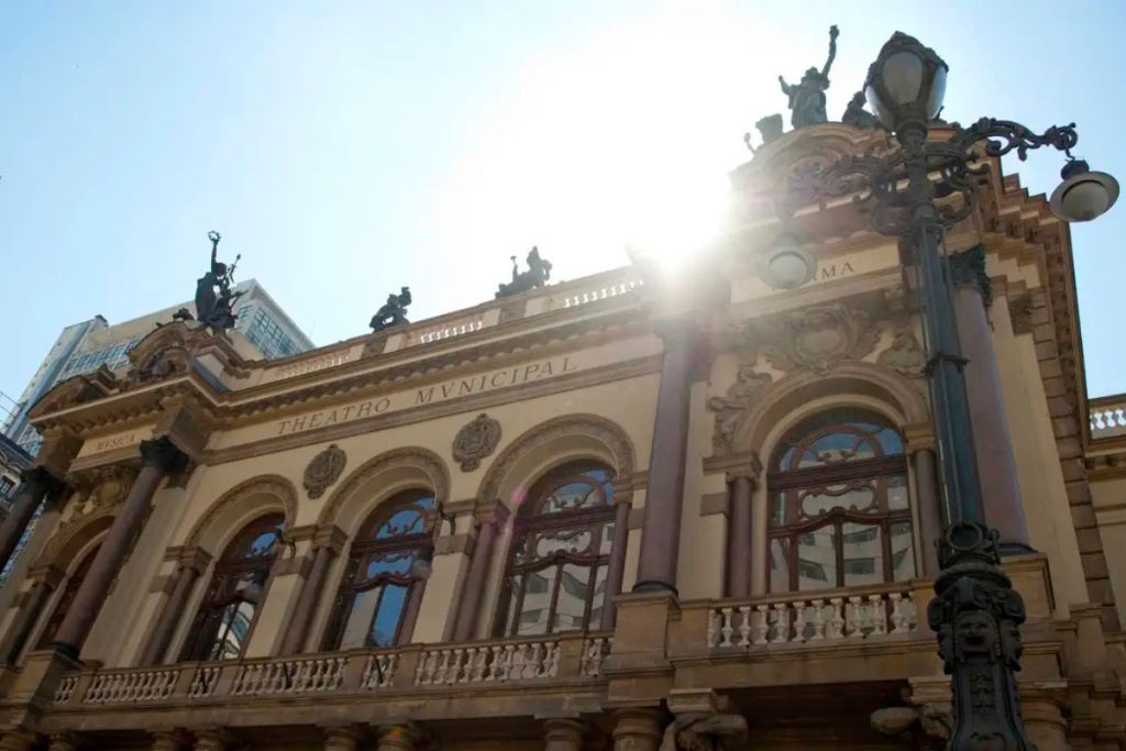 Fachada do Theatro Municipal de São Paulo, no centro da capital paulistana
