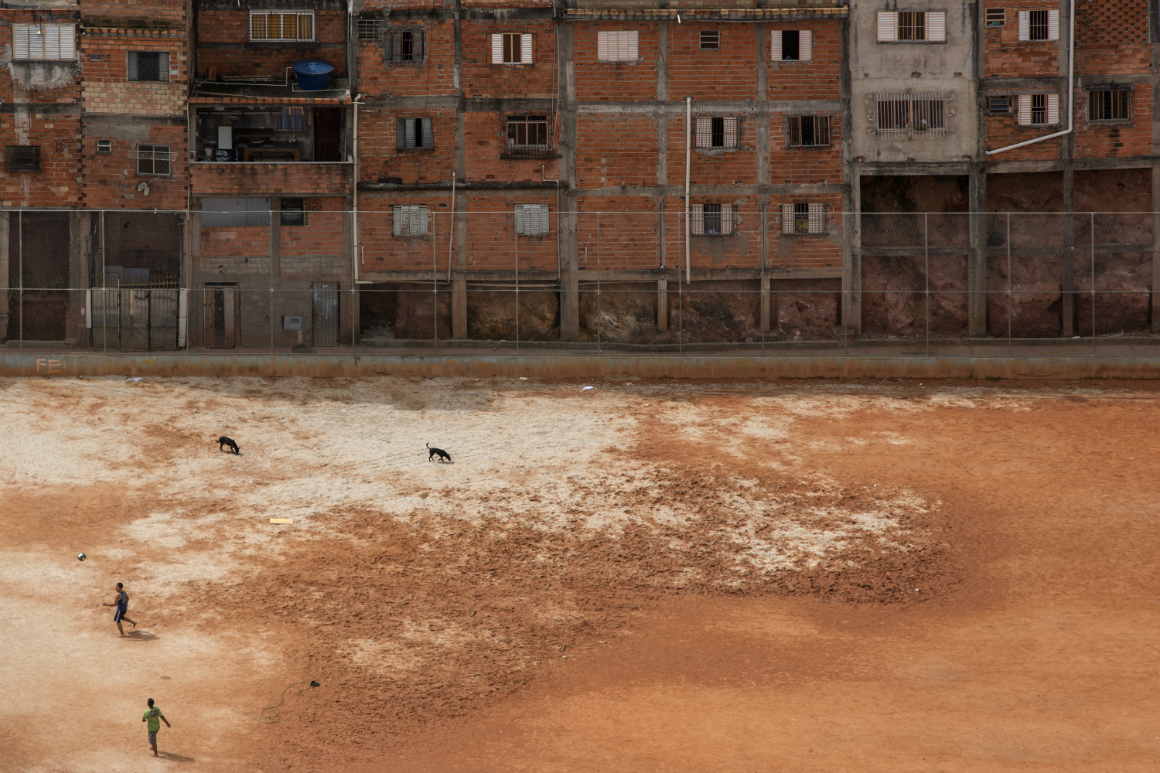 São Paulo, 468 anos: futebol e várzea cruzam a história da expansão da  cidade