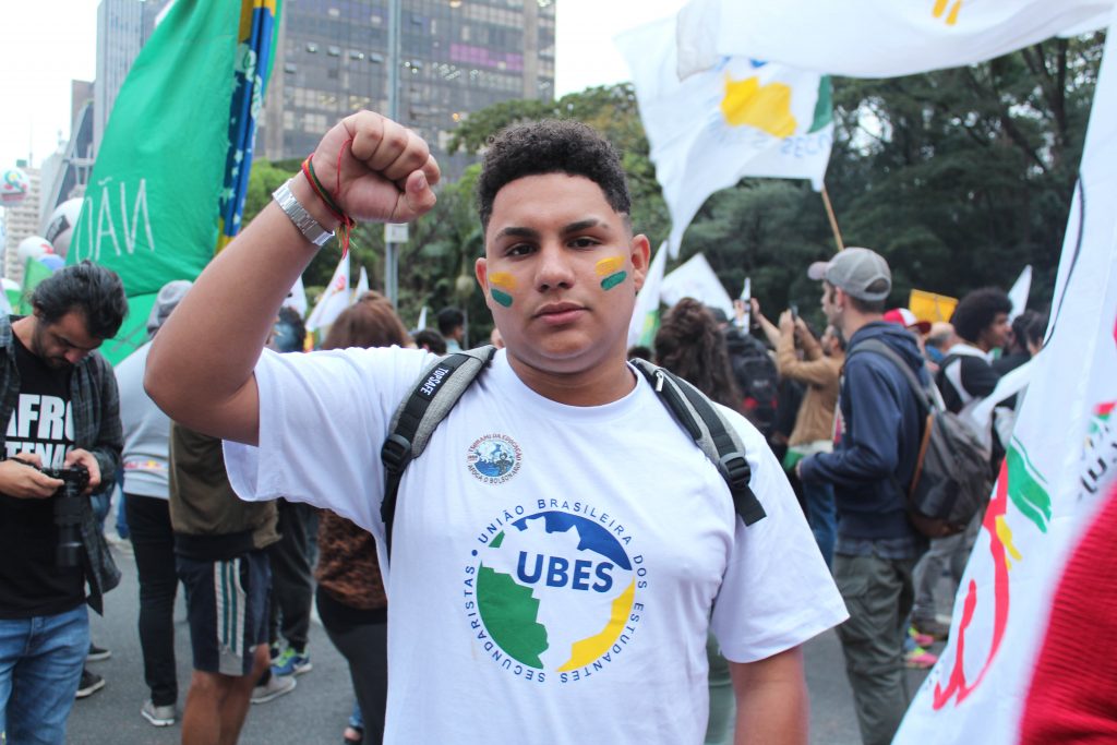 manifestante na manifestação da paulista
