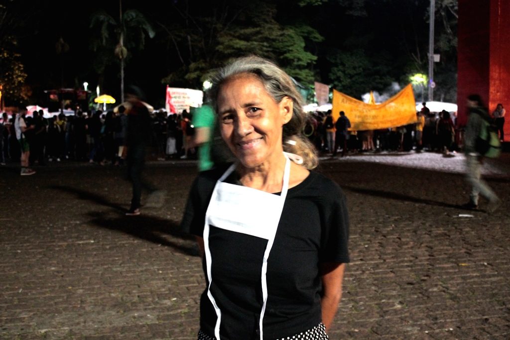 telma representando da amazônia na greve global pelo clima
