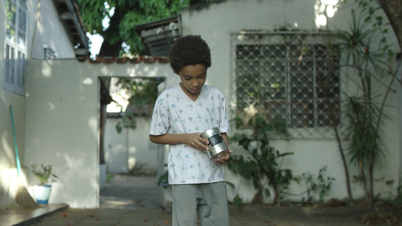 Cinema e infância: 7 filmes sobre como crianças enxergam o mundo - Educação  e Território